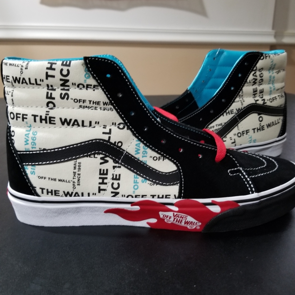 Van's Off the Wall. - Picture 1 of 7